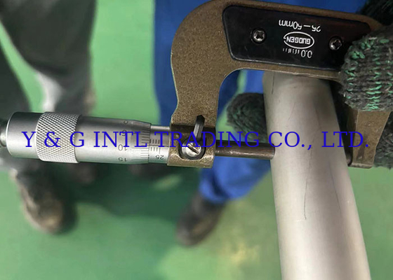 Contenido de impurezas 1% de aleación de titanio pulido longitud del tubo redondo &lt; 15000 mm pared 0,1-10 mm